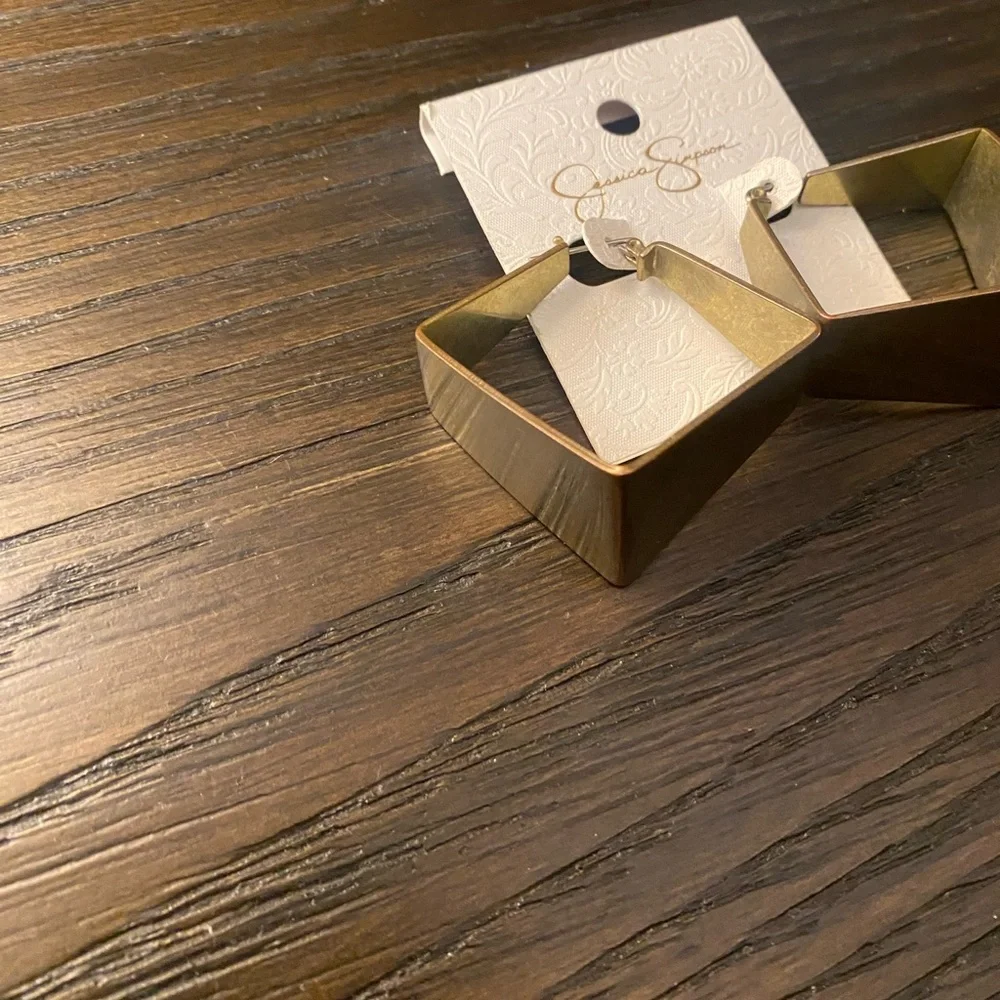 NEW Jessica Simpson gold earrings